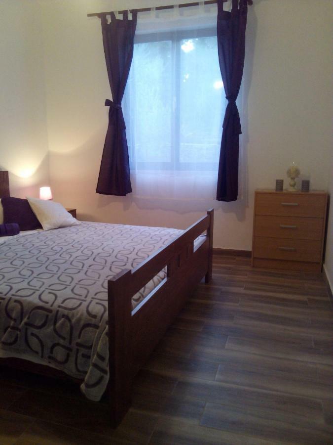 Apartment Artusi Pula Extérieur photo
