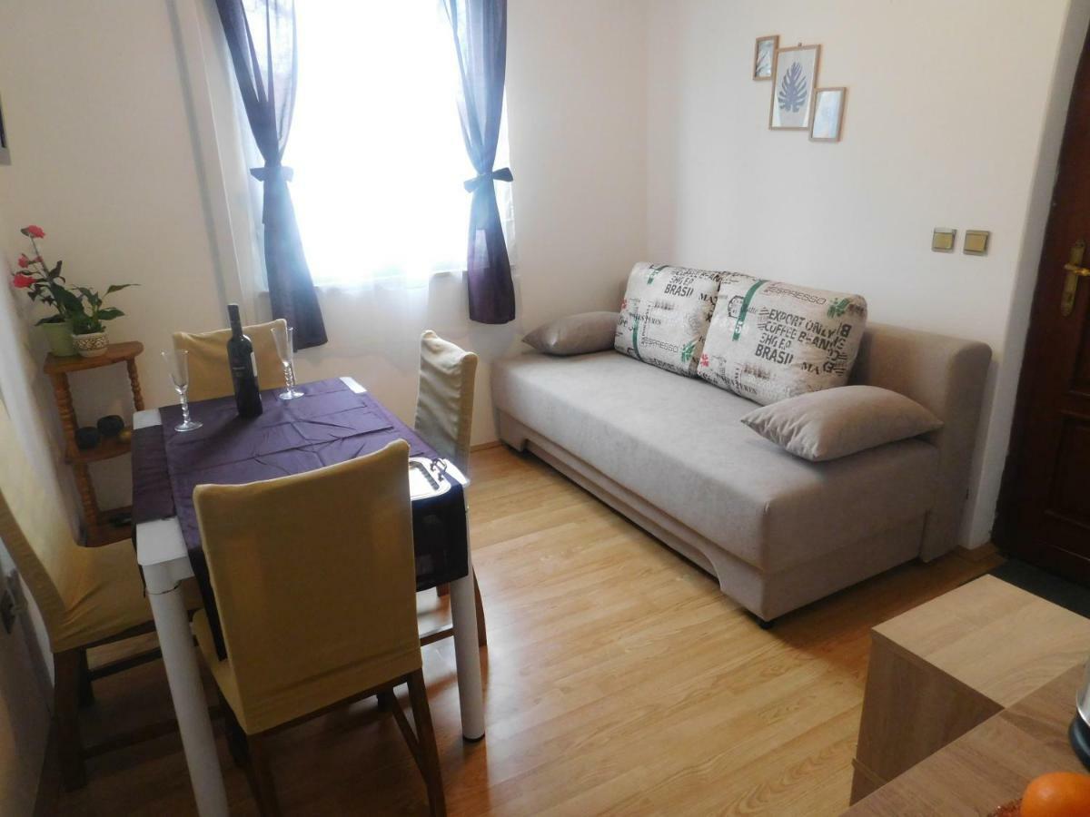Apartment Artusi Pula Extérieur photo