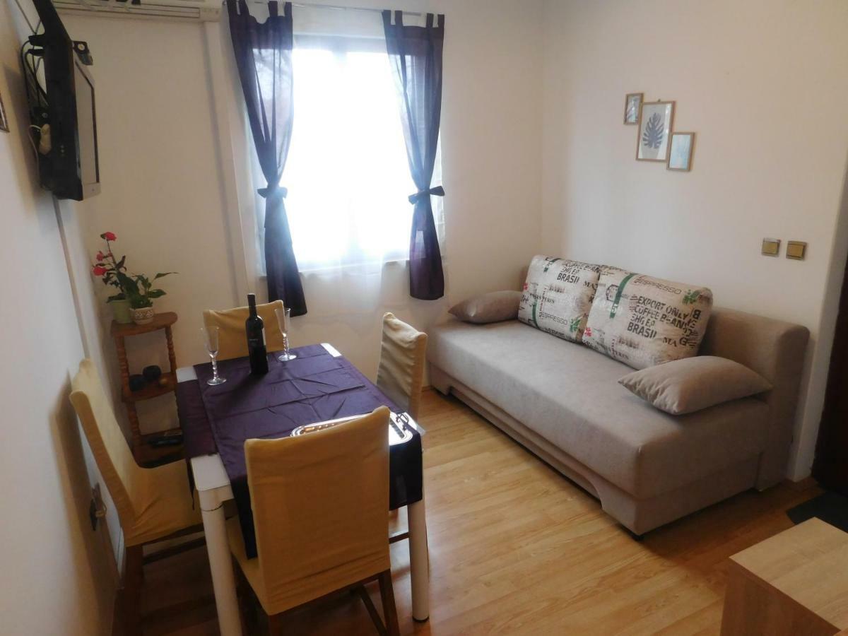 Apartment Artusi Pula Extérieur photo